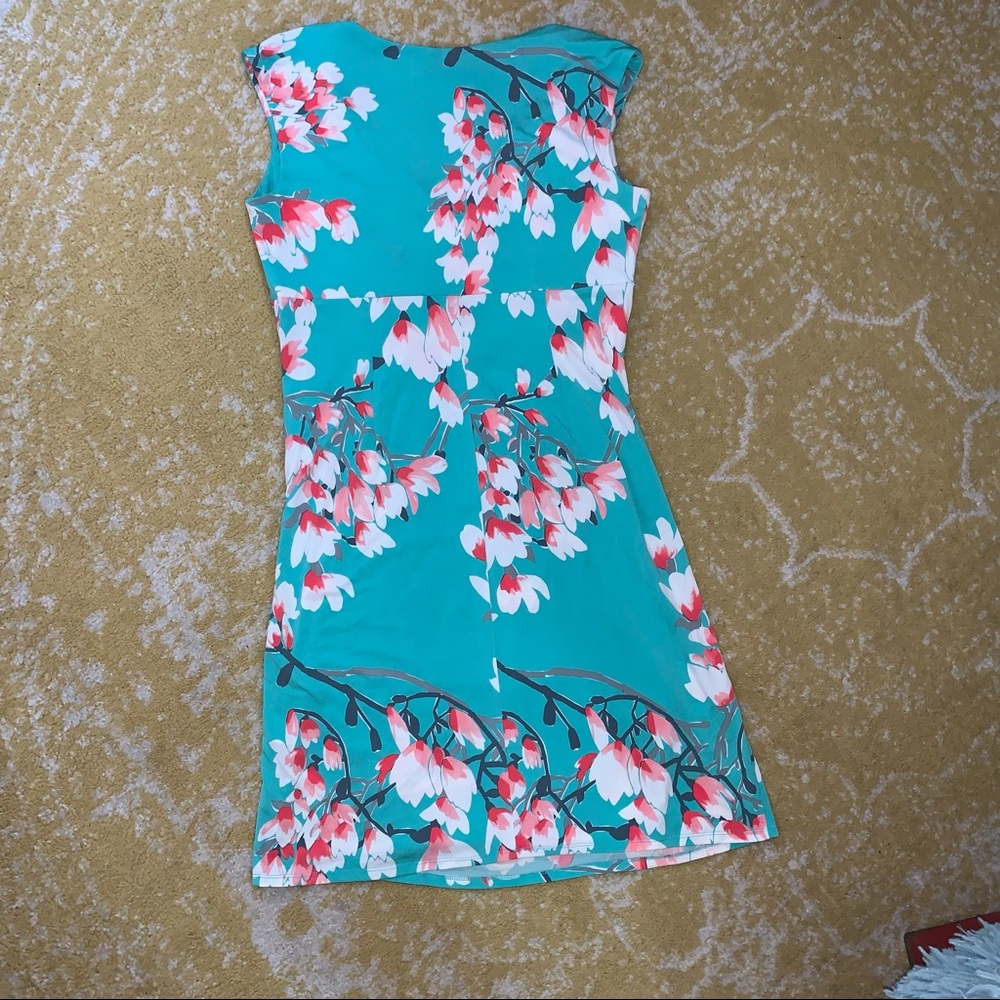 Dress cute and fitted size 14 - Picture 4 of 6